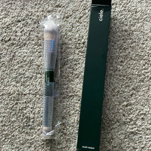 Ciele Envelope Brush bag & multi-task Brush - Picture 3 of 8